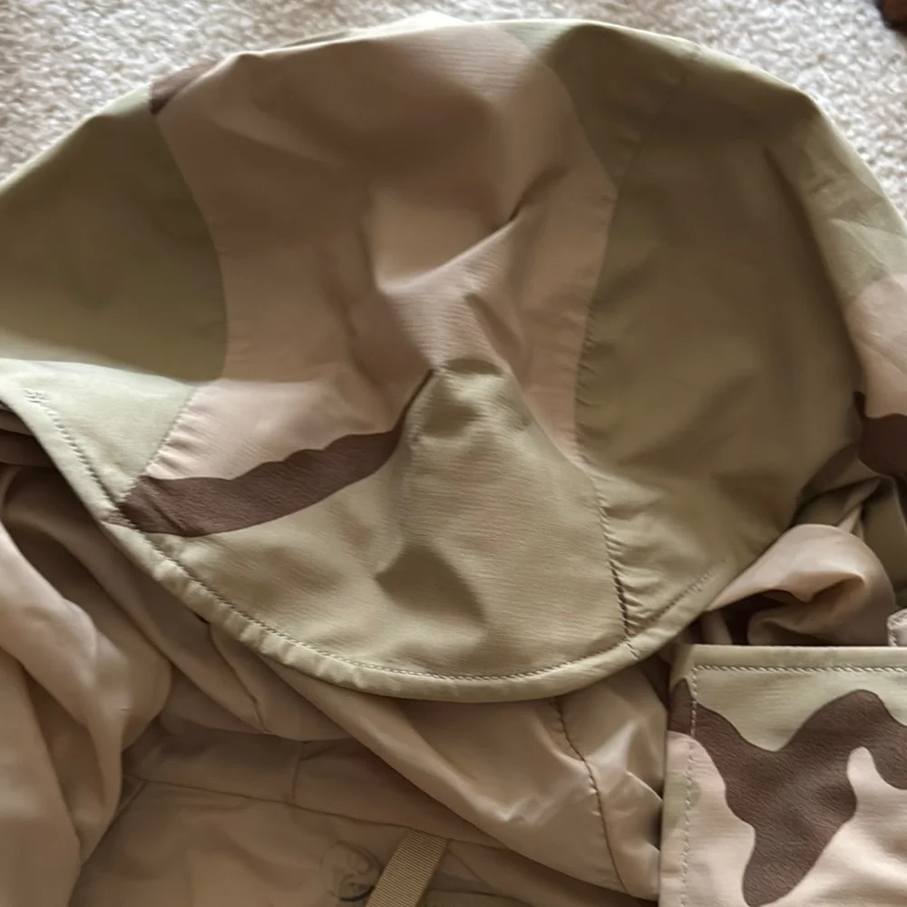 Men’s Camouflage Hooded Jacket - Picture 7 of 7